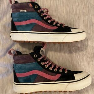 Vans Ultracush High Top Sneakers with Hydroguard 360 Women’s 9, Men’s 7.5
